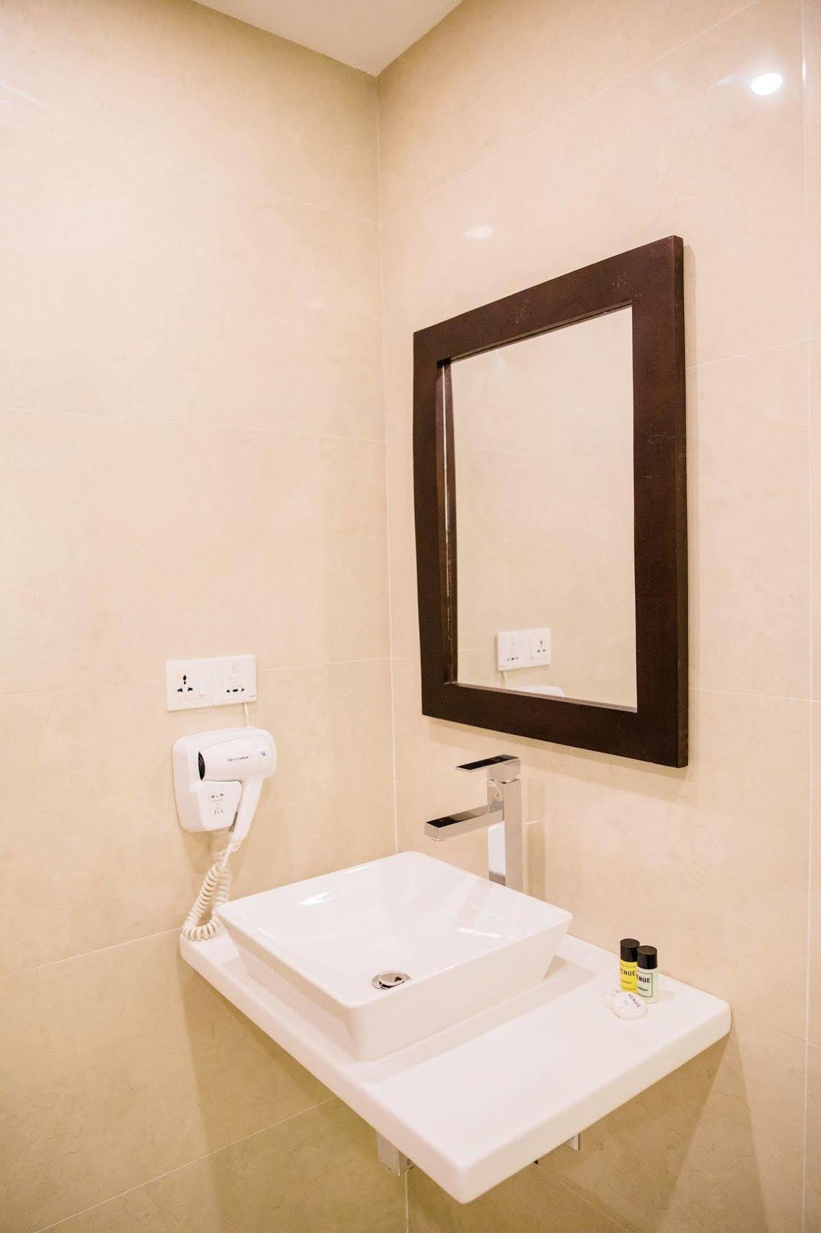 Venue Colombo Hotel Bagian luar foto