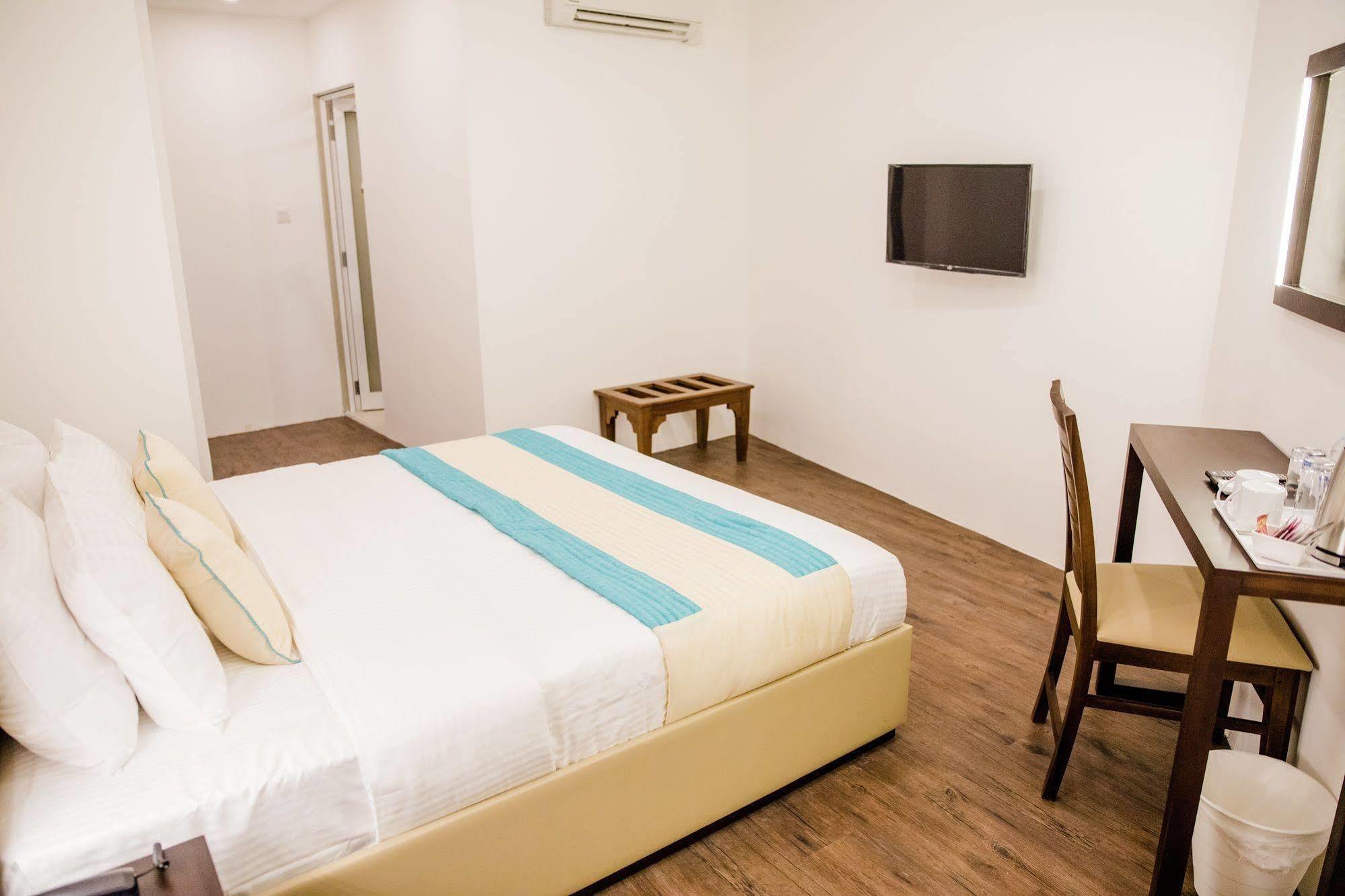 Venue Colombo Hotel Bagian luar foto